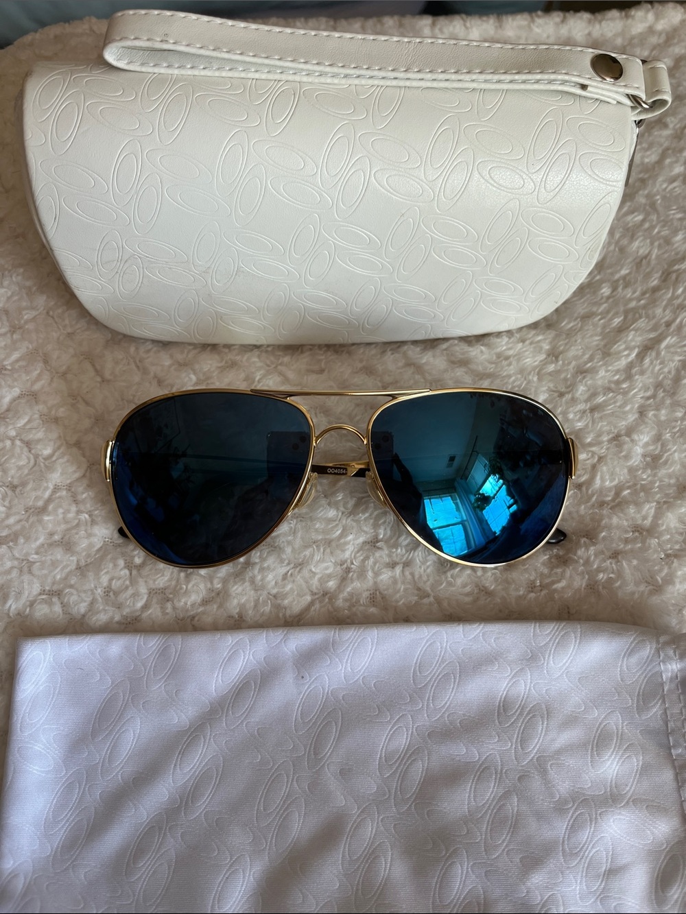 Oakley Caveat OO4054-16 Sunglasses Gold Frame/Ice Iridium Lens Polarized EUC